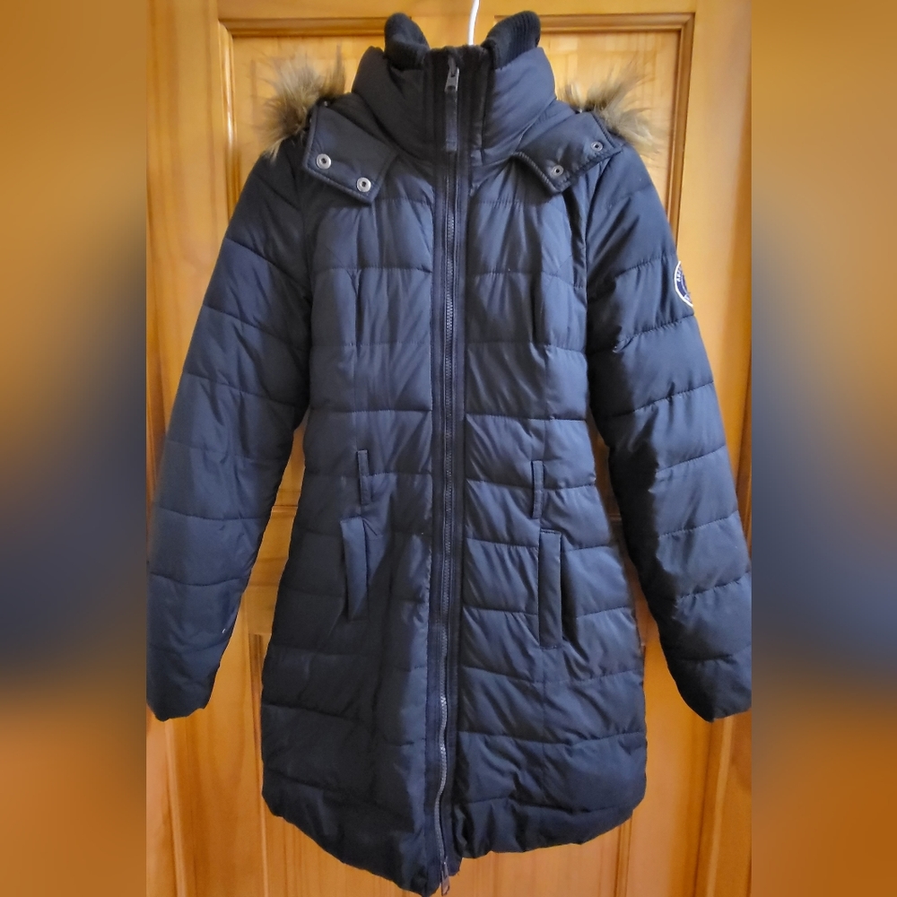 Women long puffer jacket, Navy color.